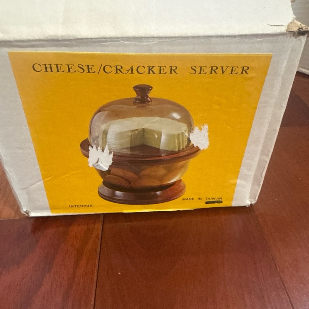VTG MCM 70’s Interpur cheese & Cracker Server Wood acrylic Domed New Open Box